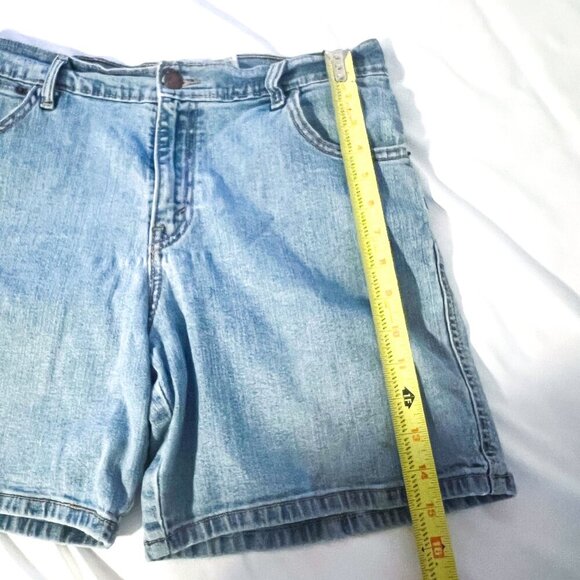 Levis Women Size 10 Shorts Y2K Light Wash Denim Jean 550 Relaxed Fit Cotton - Picture 6 of 8